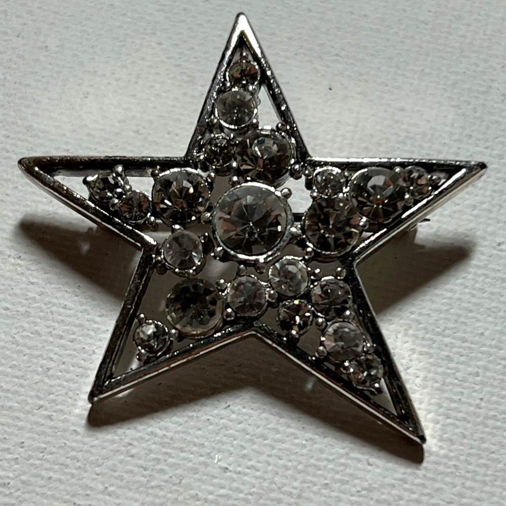 Star Silver Rhinestone Brooch